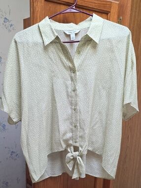 Nine West Pale Green Tie-Front Button Blouse